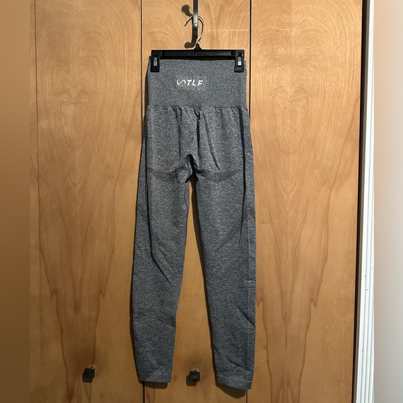 TLF Seamless Gym Leggings - Picture 4 of 6